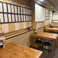 木の温もり溢れる店内で楽しむ、本格料理と充実の宴会★