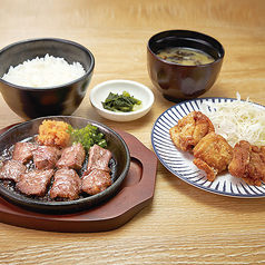 サイコロステーキともりうどん定食