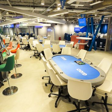 GiGO POKER ギーゴ ポーカー 新宿の雰囲気1