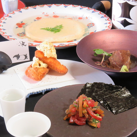 呉服町の知る人ぞ知る名店。四季折々の食材を使ったこだわりの逸品と剣菱が楽しめる店