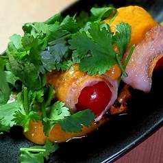 海老とトマトのトムヤムクン串
