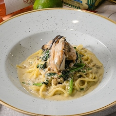 牡蠣とほうれん草のクリームソース