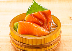 サーモンの刺身