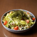 料理メニュー写真 海ブドウサラダ / 柔らか鶏サラダ