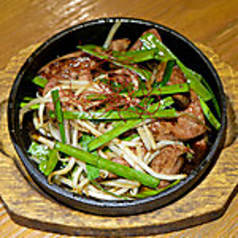 鉄板レバニラ焼き