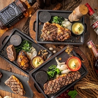 スモーク&グリルしたステーキをお楽しみください。