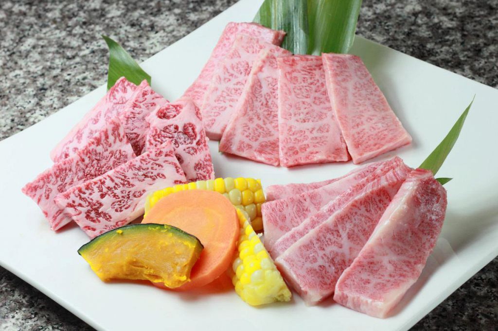 ぷりっぷりと新鮮なホルモンは、鮮度にこだわった『生の証』。根強い人気の豚ホルモンをどうぞ！