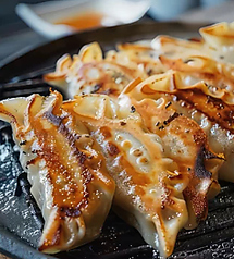 熱々鉄板餃子