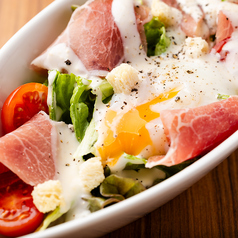 生ハムシーザーサラダ