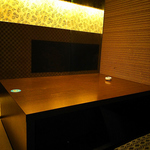 ２名様からお使いできる個室もございます。記念日や打ち合わせなどに。