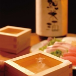 【土風炉　本厚木店】　常時30種類以上の日本酒取り揃えております。