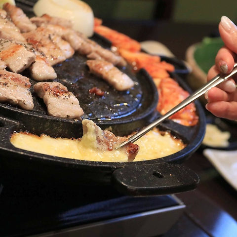 関内で本格韓国料理を愉しめるチーズサムギョプサル韓国料理ソクチョ