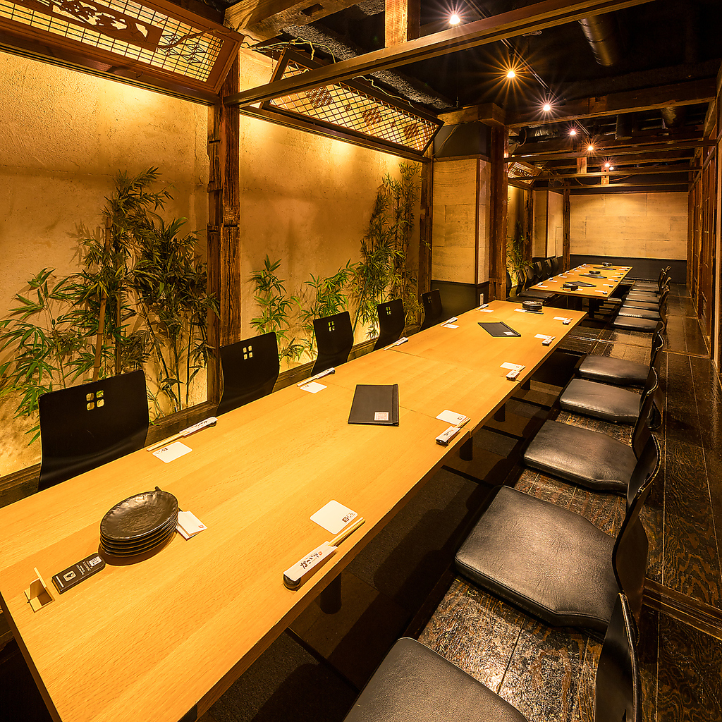 個室は全20部屋。少人数様から最大60名様まで対応しております。