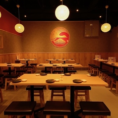 肉と魚がうまい酒場 ニューツルマツ 京橋店の雰囲気1