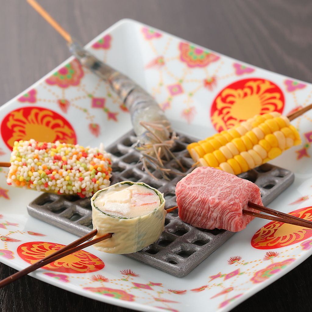 上質な肉や新鮮な魚介を使用したコース料理の数々。当店ならではの、質の高い料理をご堪能ください。