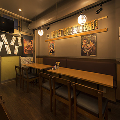 グループでのご利用に最適な6人掛けのテーブル席もご用意しています。賑やかに宴会を楽しみたい時や、大人数での飲み会など、様々なシーンでご利用いただけます◎