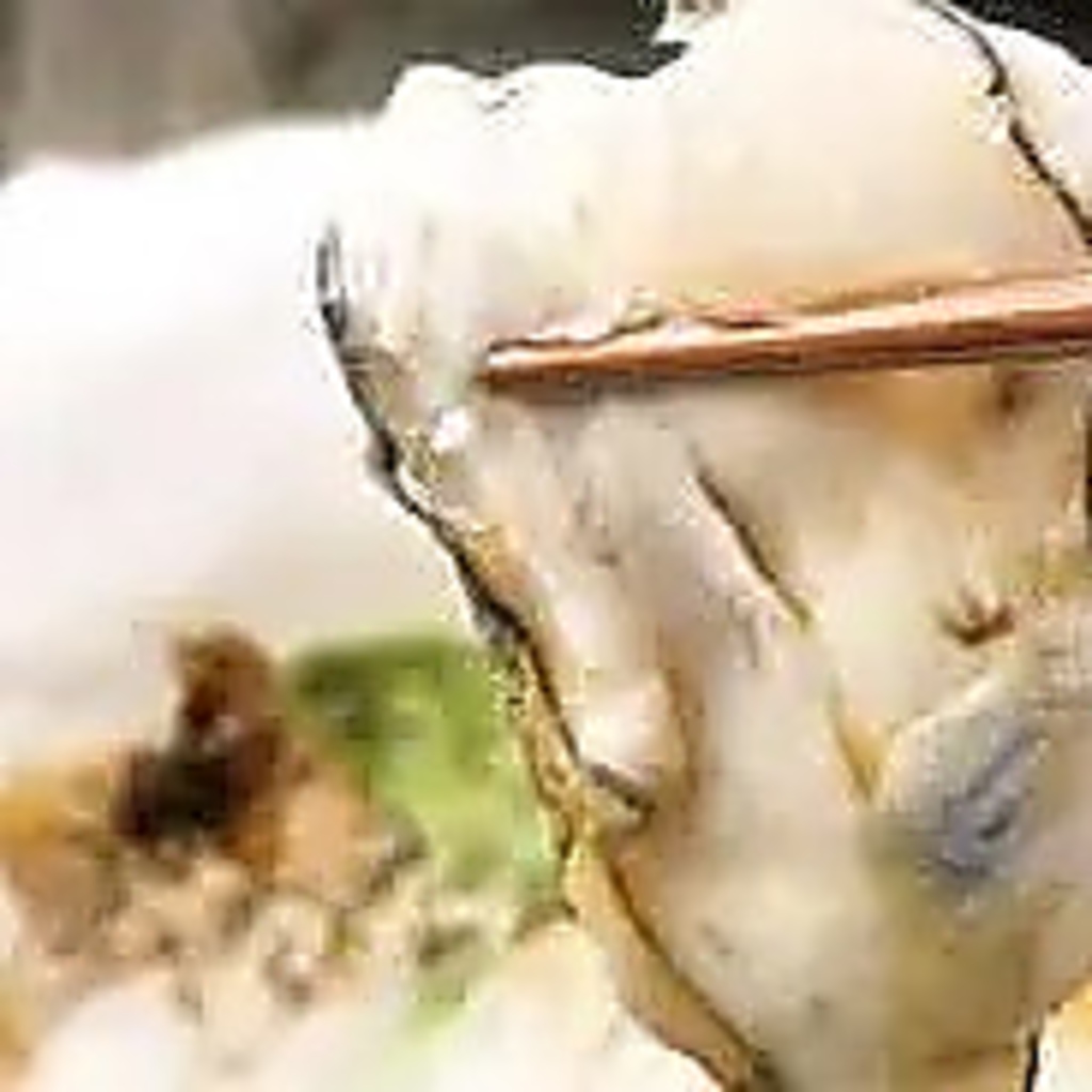 ぷりぷりのしゃぶしゃぶ用牡蠣が魅力。新鮮さにこだわり、味わい深い一品を心ゆくまで堪能できます。