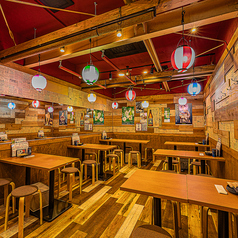 テーブル席は繋げて最大34名様までご案内できます！！飲み放題付きのコースは2500円から！貸切宴会などはお気軽にご相談下さい◎