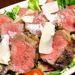 パスタ以外にも前菜やピッツァ、おつまみなどが充実♪