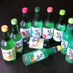 緑の瓶のボトルが有名♪韓国の人気焼酎チャミスル！お好みのフレーバーを選んでお楽しみください！！