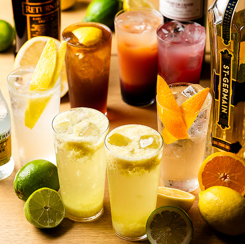 毎日食べたい昼食と、夜は旬の食材を活かした優しい味わいの料理が自慢のお店