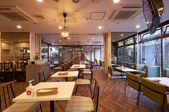 CAFE&BAR YOLO &nbsp;カフェアンドバー ヨロの雰囲気3