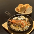 料理メニュー写真&nbsp;大ぶり赤海老のアヒージョ
