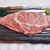 当店ではお肉のテイクアウトを受付しております!SAIKAIステーキやオリーブ牛、タン、ホルモンなど、豊富なお肉をご家庭やバーベキューでお楽しみいただけます♪全て100gあたりの税込み価格で分かりやすく、お電話でのご注文も可能です◎ぜひお気軽にお店の味をお持ち帰りください!