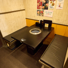 6名様テーブル×4