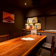 五感を刺激！カウンターと個室で過ごす大人の隠れ家◎