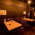 A3　会社の小人数(2名様から4名様の飲み会に最適なテーブル席。ふかふかの椅子が大人気。混雑状況によっては2名様でご利用できない場合があります。歓送迎会・女子会・会社宴会大歓迎★