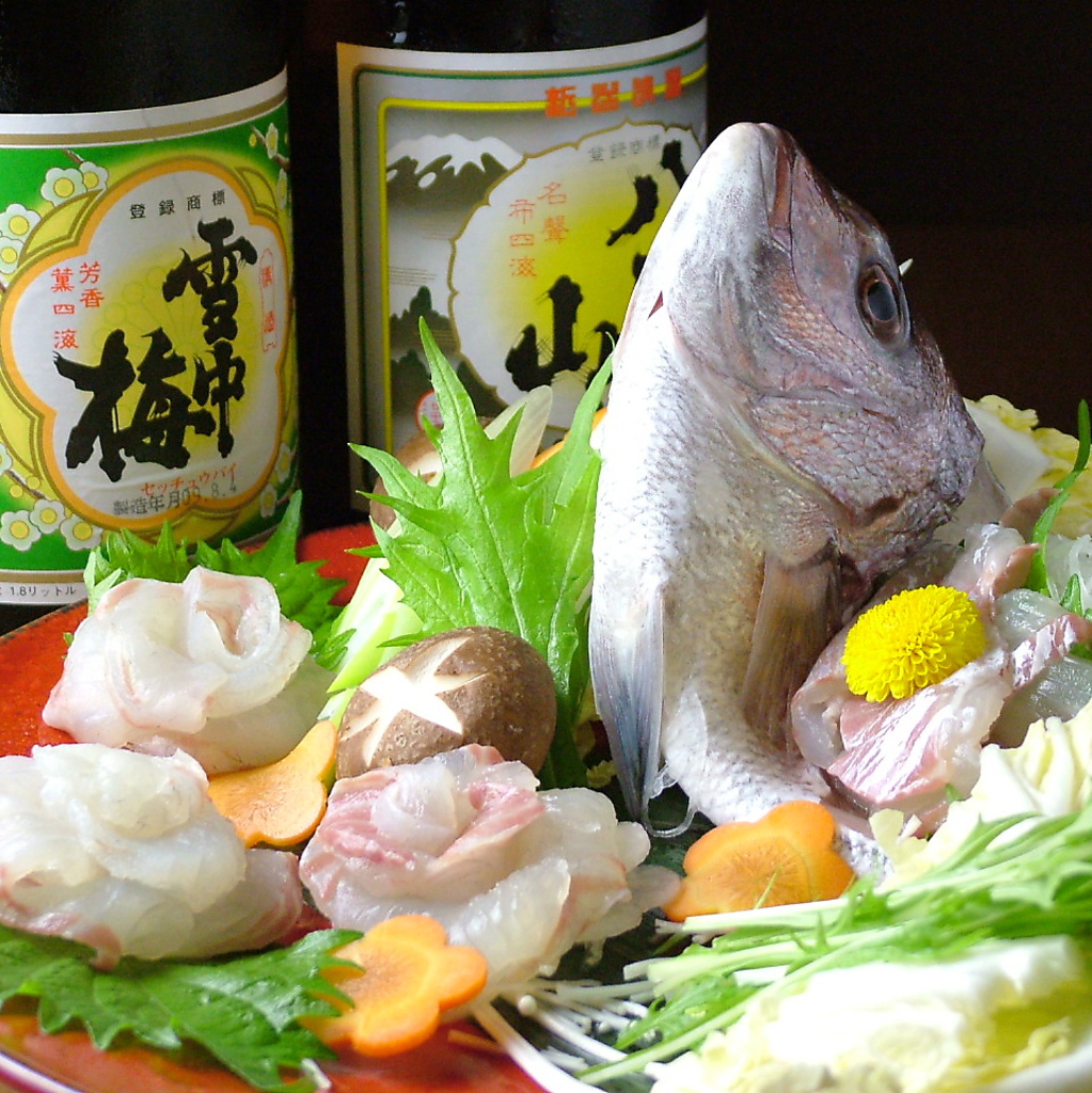 姿造りで出てくる『鯛の姿しゃぶコース』2時間飲み放題付6000円。