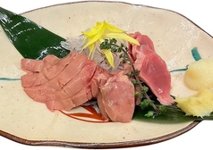 鳥刺しの3種盛り