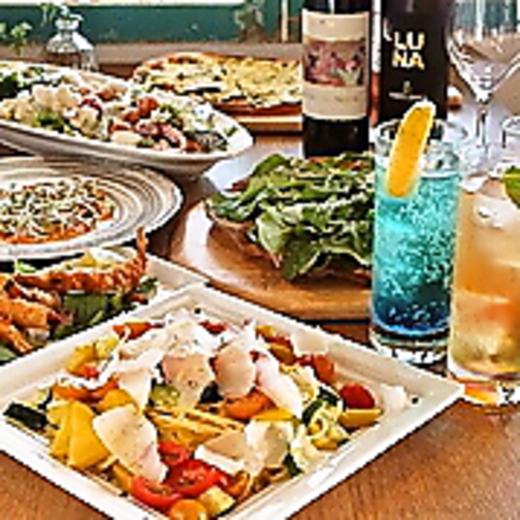 見た目も華やかなコースを多数ご用意♪女子会やパーティーに◎