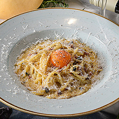 トリュフ薫るカルボナーラ