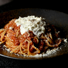 黒毛和牛のボロネーゼ ストラッチャテッラ添え