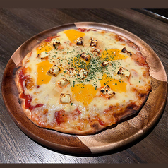 3種のチーズピザ