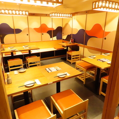 ゆったりとくつろげるお席もご用意♪2名様～4名様サイズの程よいお席も御座いますので、お気軽にお問い合わせください☆