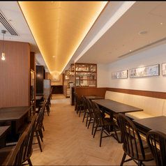 35名様以上から貸切利用が可能です。店内を一体で使えるため、会社の集まりやパーティーなど、まとまった人数での食事に対応できます。詳細な利用条件や人数については、店舗までお問い合わせください。