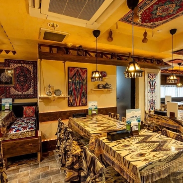 シープマン シルクロードウイグル料理 池袋店の雰囲気1