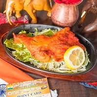 特製ダレのお肉とお酒で乾杯◎