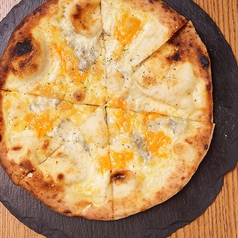 ４種チーズのクワトロ・フォルマッジョ