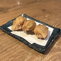 手羽先の唐揚げ (3個)
