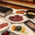 【大阪鶴橋で50年続く老舗】大阪・鶴橋で50年愛され続ける老舗焼肉店。 　長年培った味と信頼があり、初めての方でも安心してご利用いただけます。
