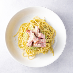 アボカドと自家製パンチェッタのパスタ