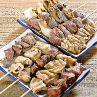 【新鮮もつ焼き＆名物刺し】