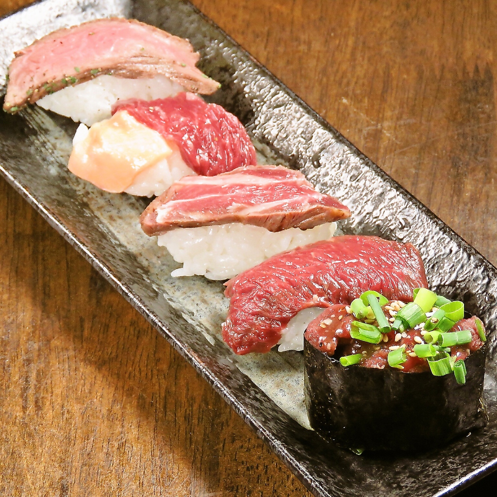 話題沸騰中の馬肉寿司！全11種類 1貫150円ご用意しております♪