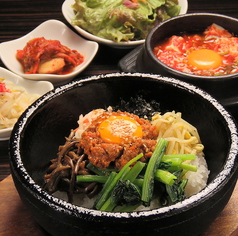 コラボ KollaBo 焼肉 韓国料理 新宿南口店のおすすめポイント1