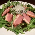 料理メニュー写真&nbsp;鴨のオレンジマリネと彩り野菜のサラダ