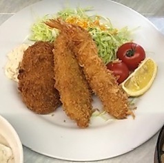 ミックスフライ定食